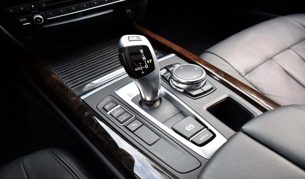 bmw双稳态继电器电路图_电路图分享 bmw双稳态继电器电路图